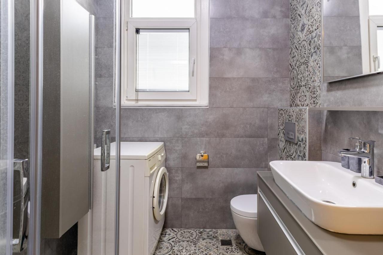 Апартаменты Flat With Balcony And Bosphorus View In Beyoglu Стамбул Экстерьер фото